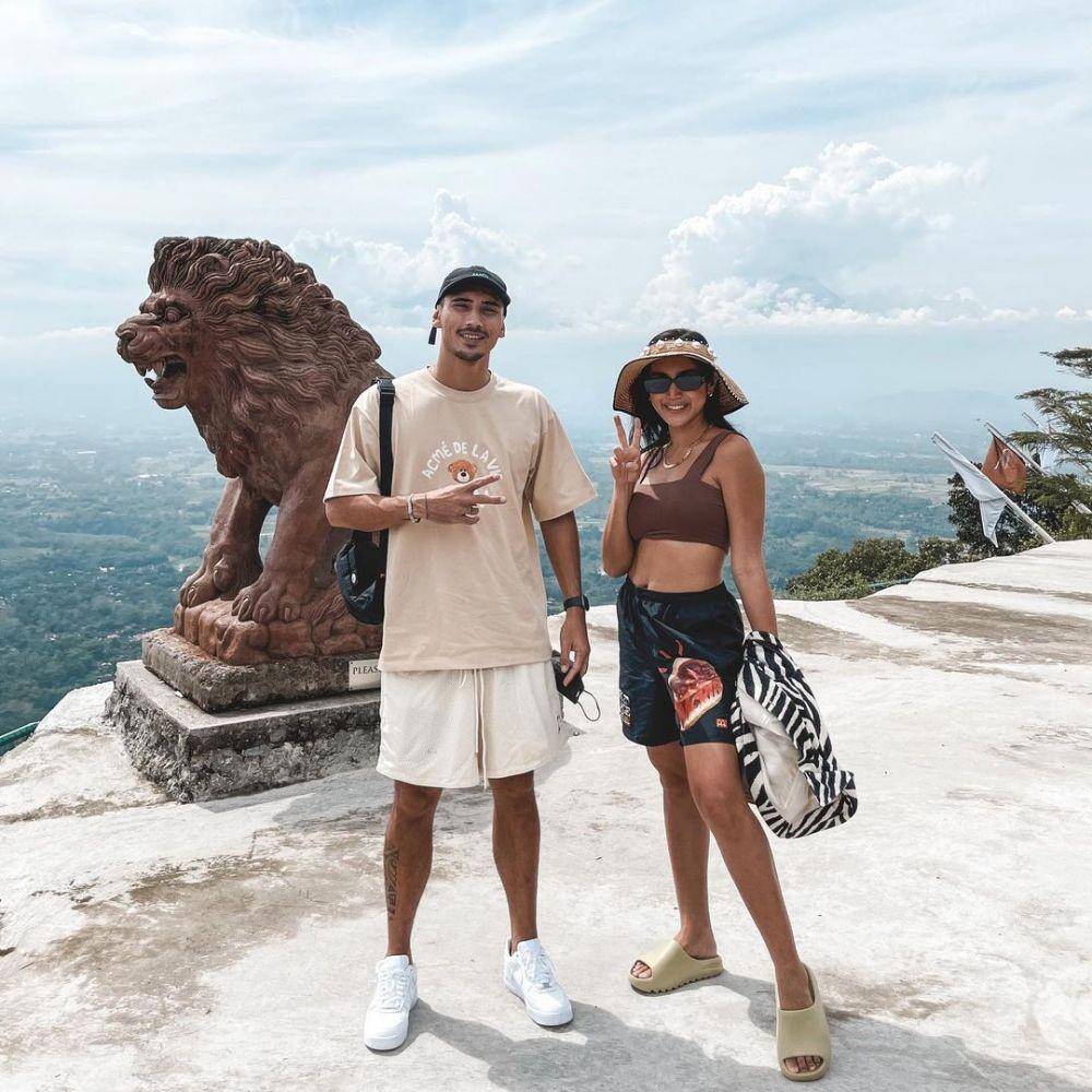 OOTD Couple Jessica Iskandar dan Vincent Verhaag (instagram.com/v.andrianto)