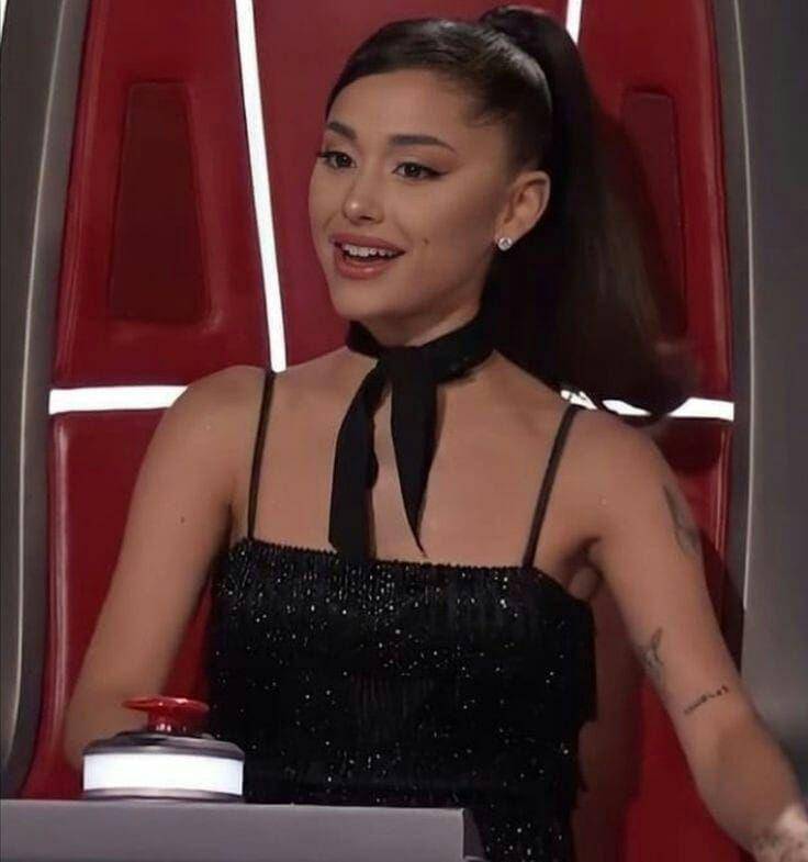 Ariana Grande di The Voice US. (instagram.com/ariz.gr)