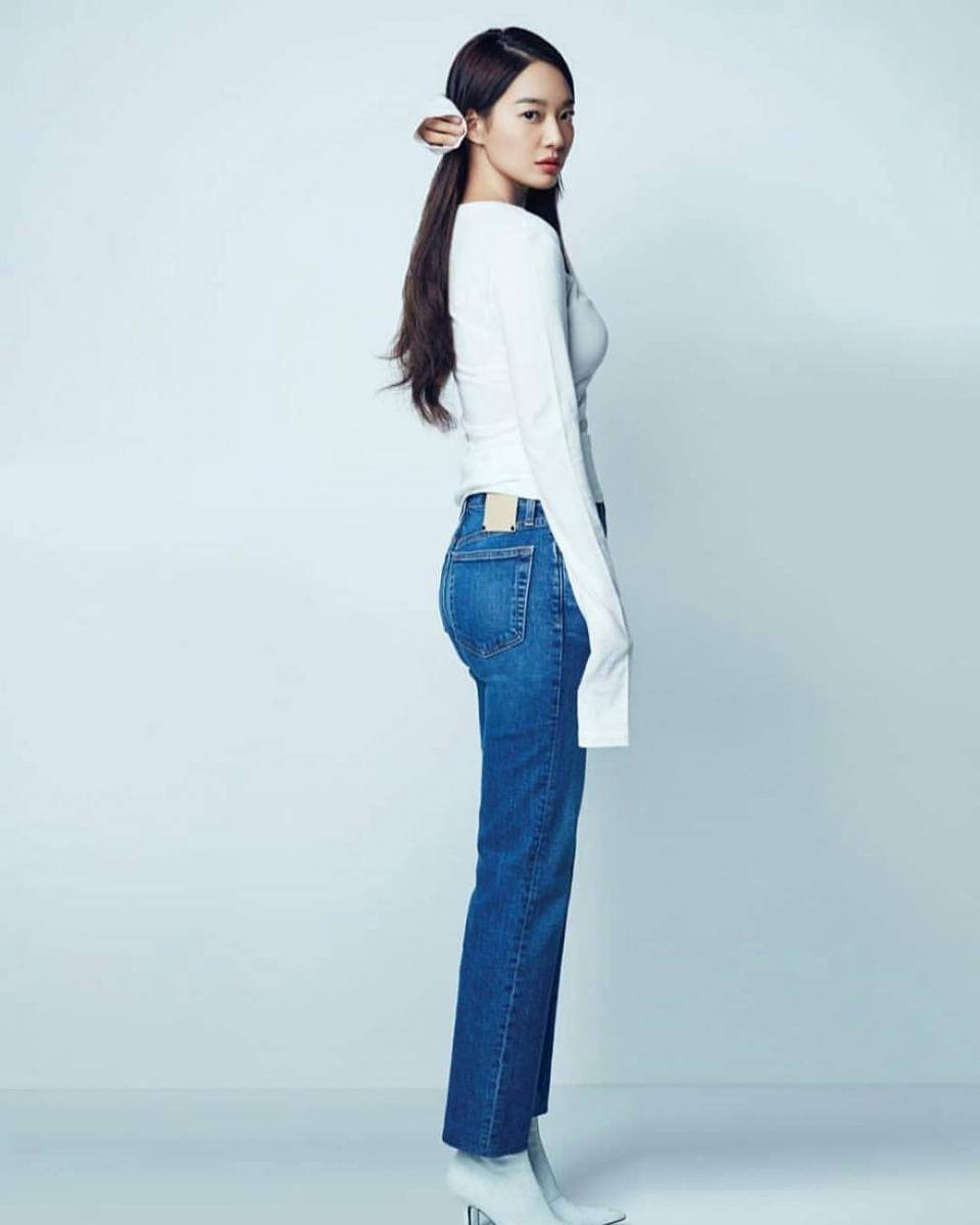 Shin Min Ah (instagram.com/shinminah_fanclub)