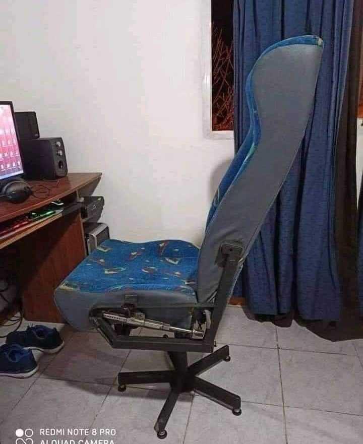 kursi tak biasa (instagram.com/sukijan.id)