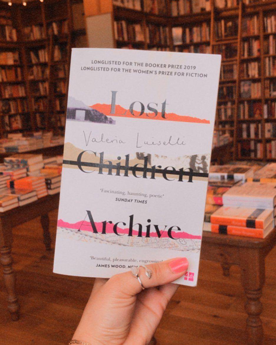 buku karya Valeri Luiselli (instagram.com/librosytierra)