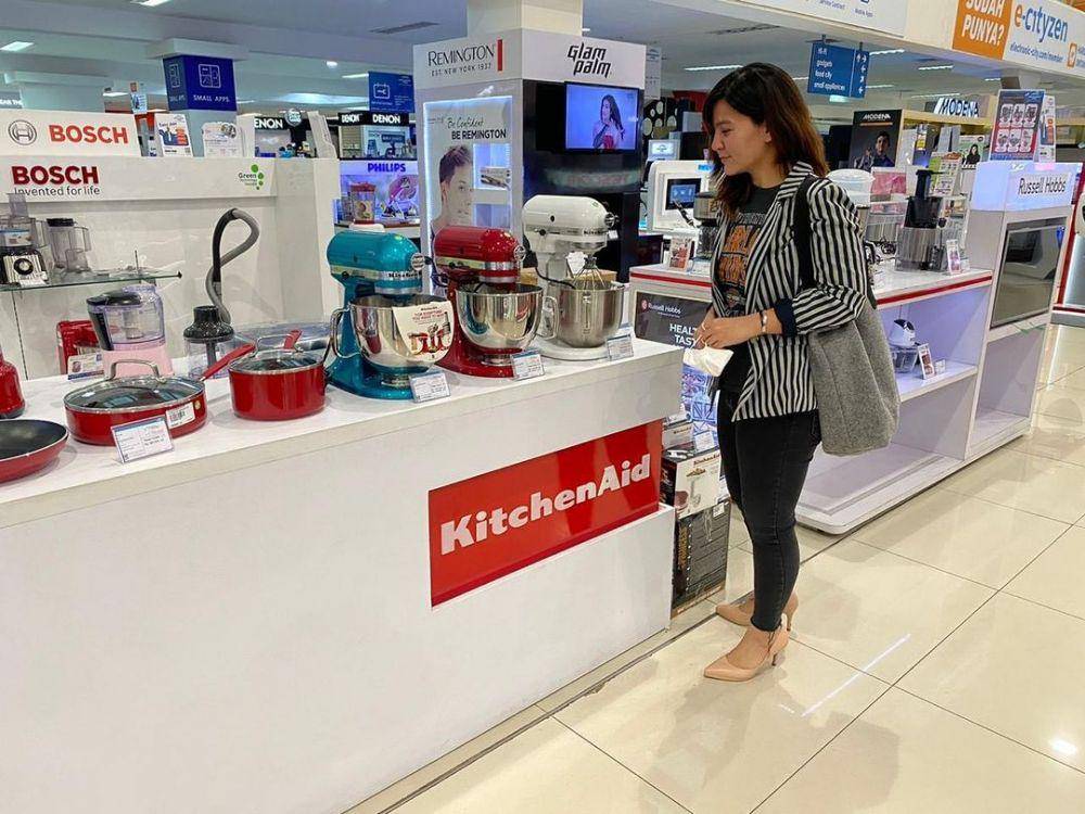 potret Ratu Tisha saat berbelanja (instagram.com/ratu.tisha)