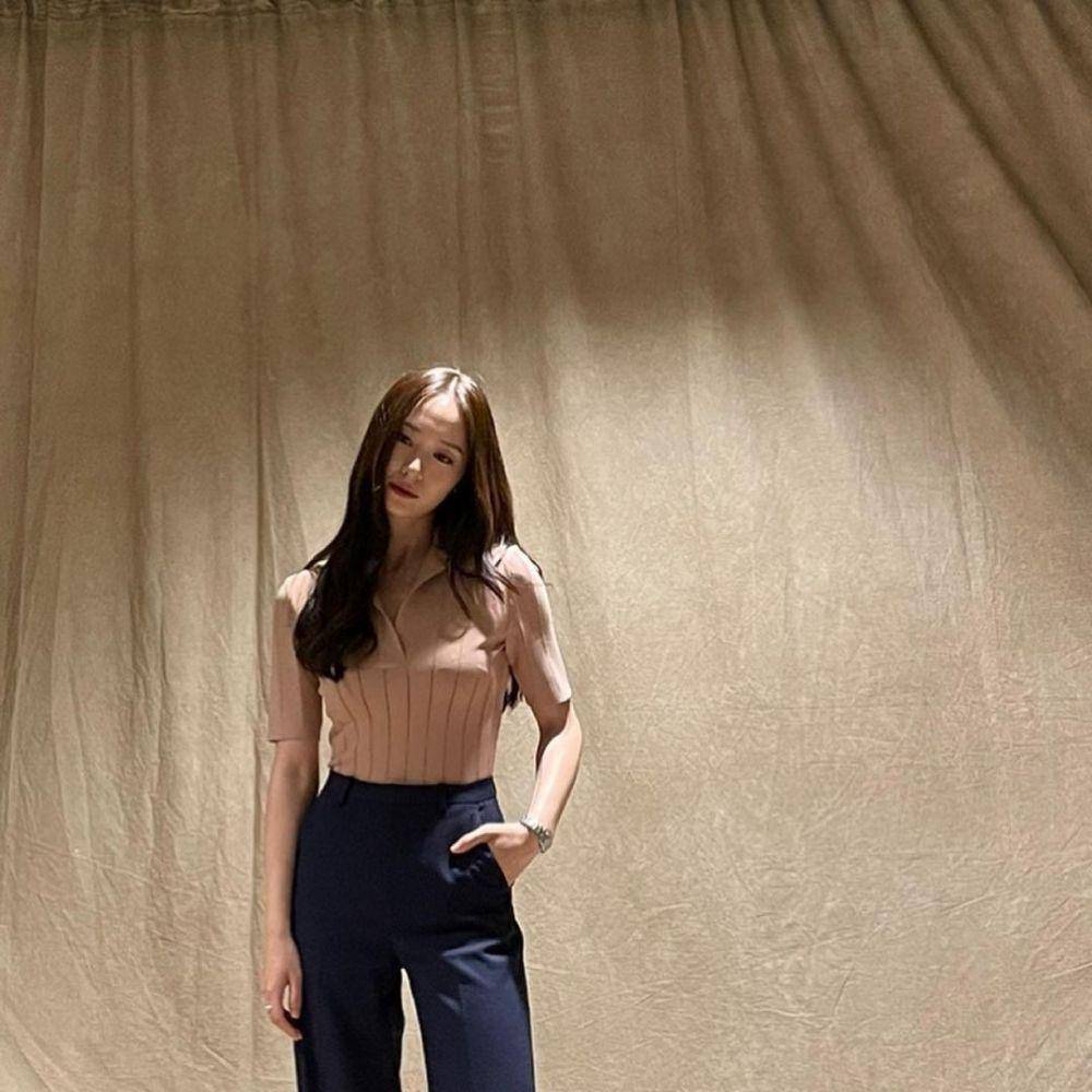 Krystal (instagram.com/vousmevoyez)