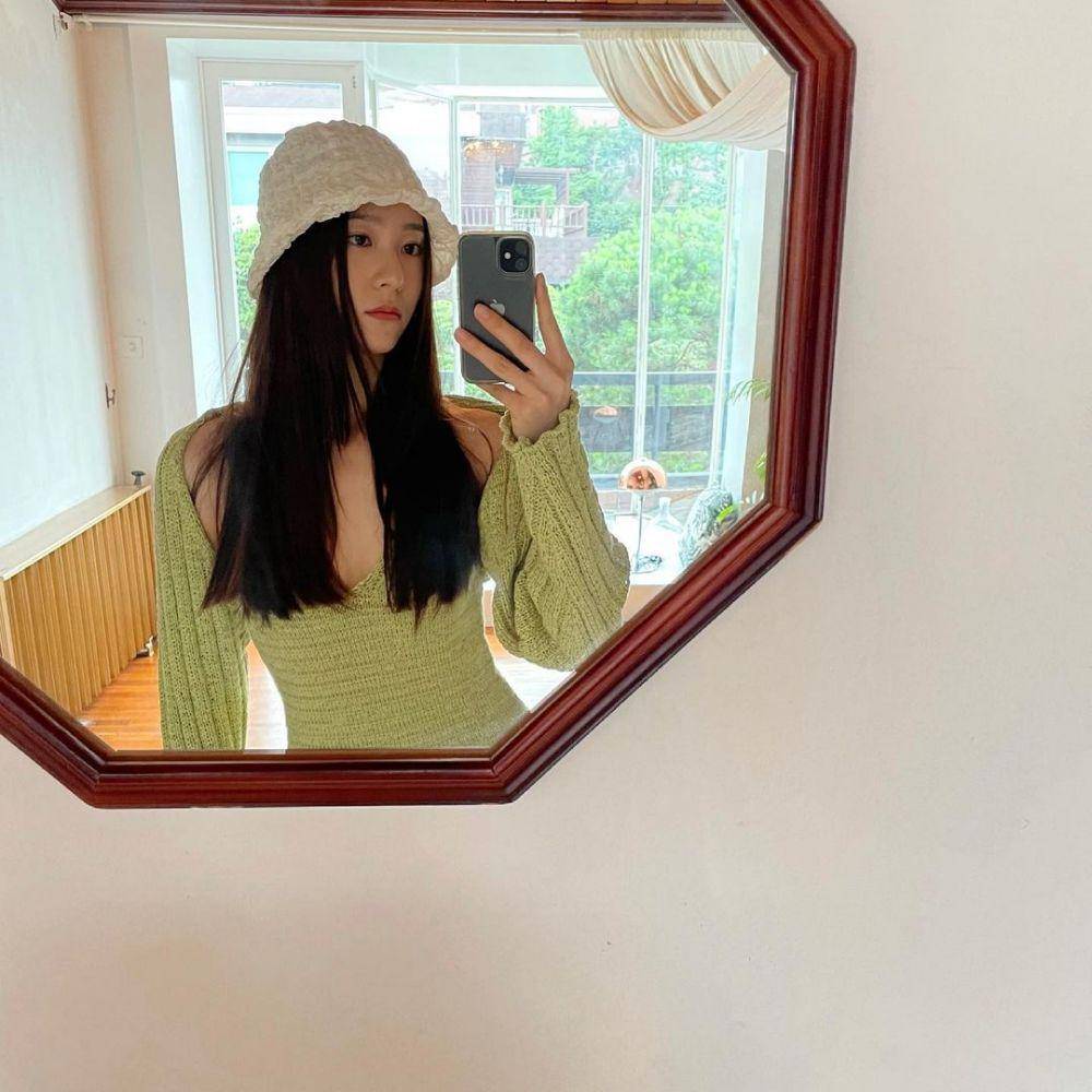 Krystal (instagram.com/vousmevoyez)