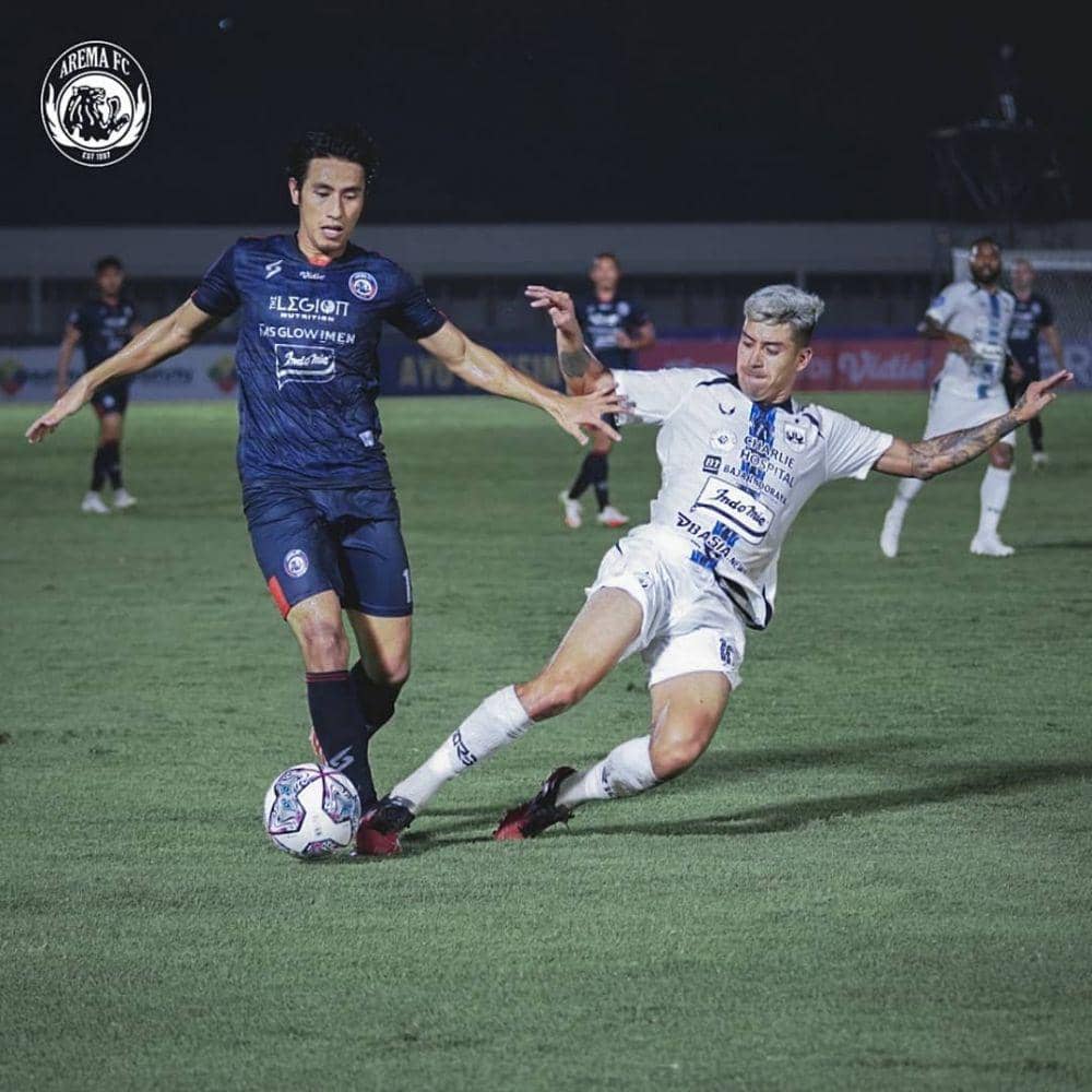 Instagram/aremafcofficial