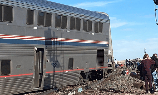 Kecelakaan Kereta Api di Montana, 3 Tewas dan 50 Luka
