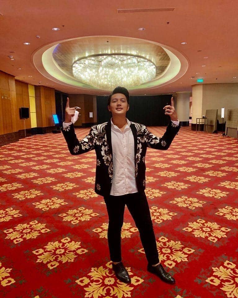 Dirly Dave (instagram.com/dearly_dave)