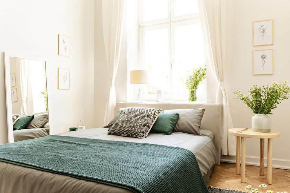 ilustrasi kamar tidur bernuansa hijau (homedecorbliss.com)