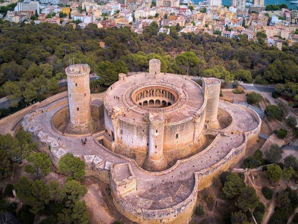 Castell de Bellver (instagram.com/tonieet)