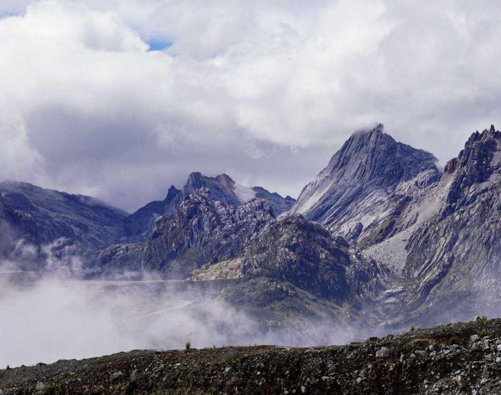 10 Fakta Pegunungan Jayawijaya yang Wajib Diketahui Pendaki Gunung