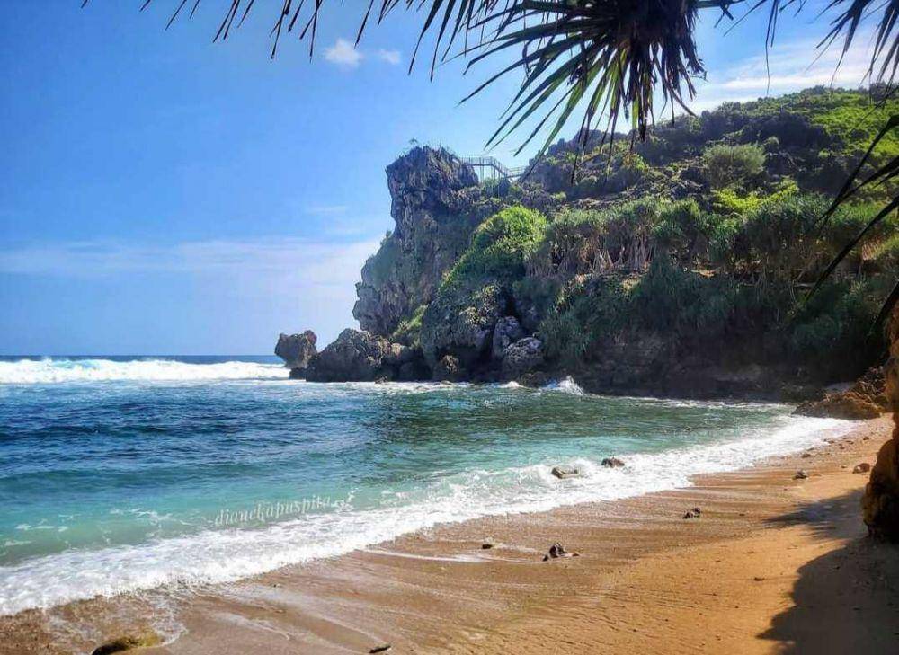 Pantai Nglambor (instagram.com/dianekapuspita)