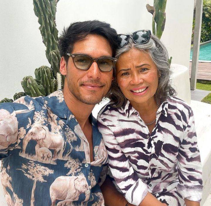 Aktor Richard Kyle bersama ibunya (instagram.com/@richo_kyle)