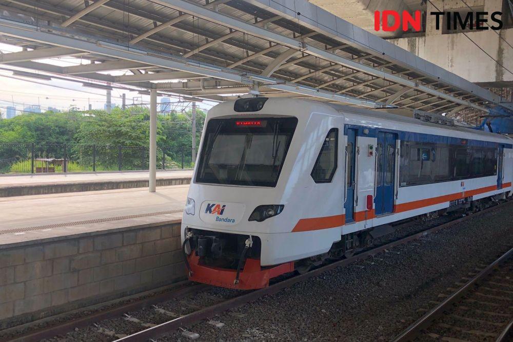 Ilustrasi Kereta Bandara (IDN Times/Vadhia Lidyana)