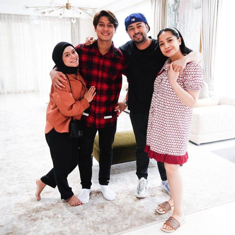 Lesti dan Nagita (instagram.com/rizkybillar)