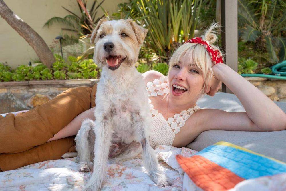 Carly Rae Jepsen (instagram.com/carlyraejepsen)