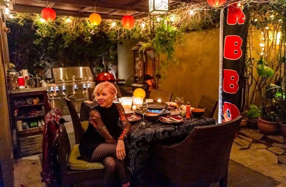 Carly Rae Jepsen (instagram.com/carlyraejepsen)