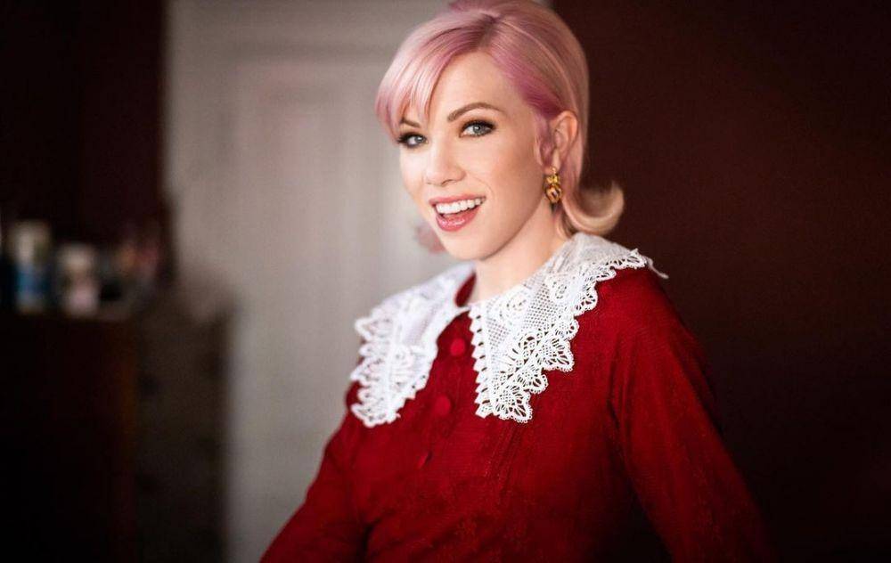 Jarang Terdengar, 10 Potret Terbaru Carly Rae Jepsen
