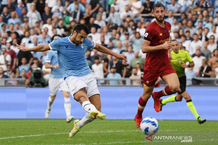 Laga Lazio vs AS Roma di Serie A. ( ANTARA FOTO/REUTERS/Alberto Lingria/foc)