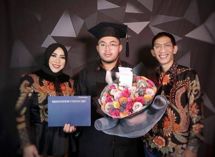 Pria Bernama Hoed (instagram.com/mannamedhoed)