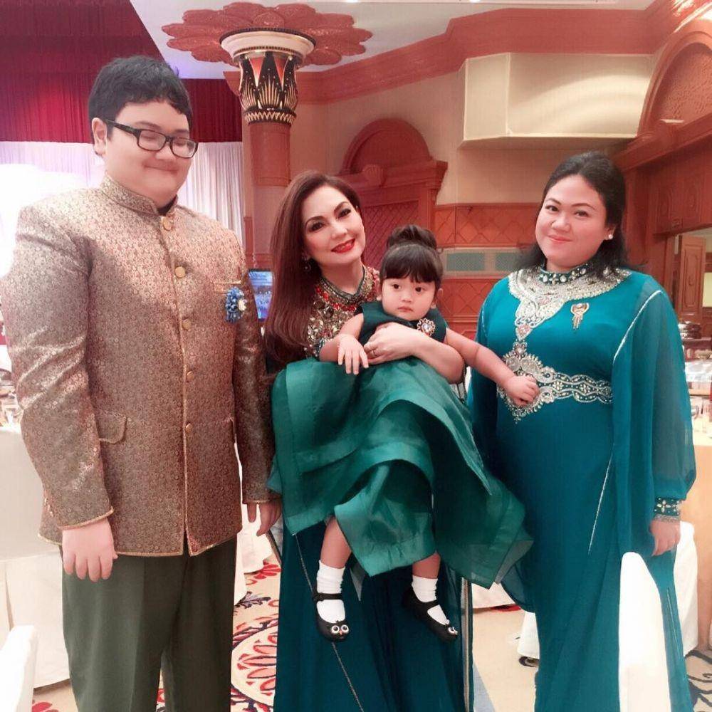 Gaya Olivia Nathania, Putri Nia Daniaty (instagram.com/niadaniatynew)