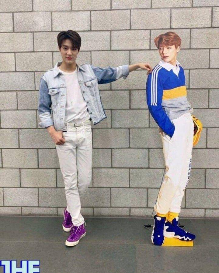 Jacket jeans ala member NCT (instagram.com/nctunited00)