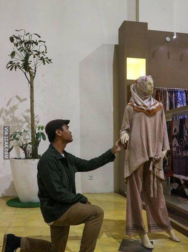potret ngenes jomblo (1cak.com)