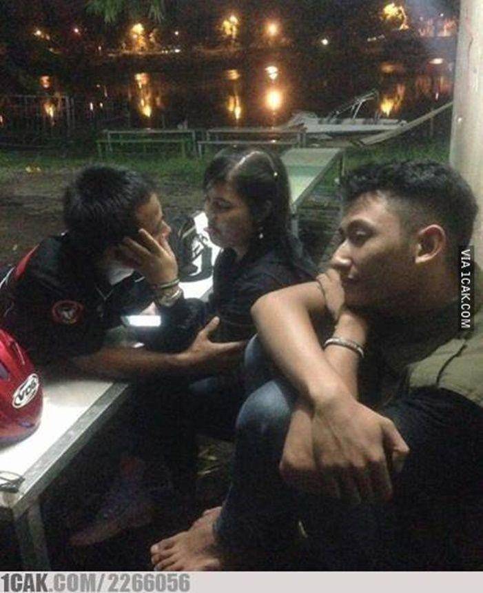 potret ngenes jomblo (1cak.com)