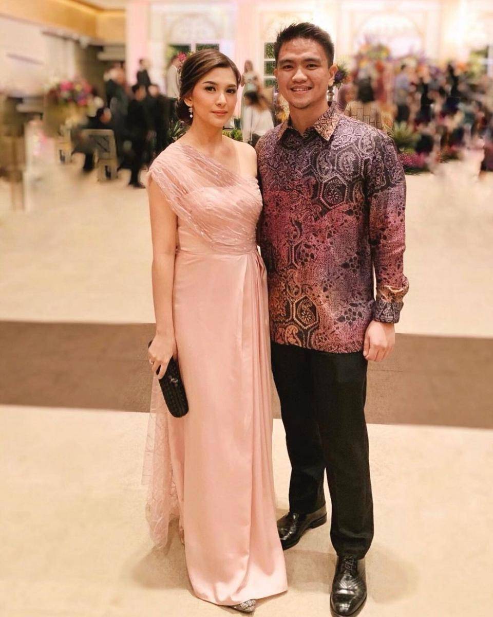 Gaya Kondangan Alisia Rininta (instagram.com/alisiarininta22)