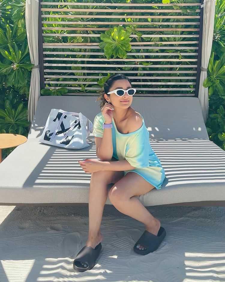 Parineeti Chopra (instagram.com/parineetichopra)