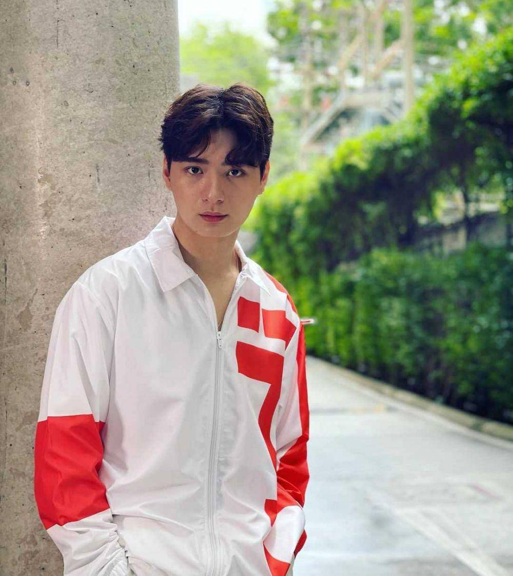 Krist Perawat (instagram.com/kristtps)