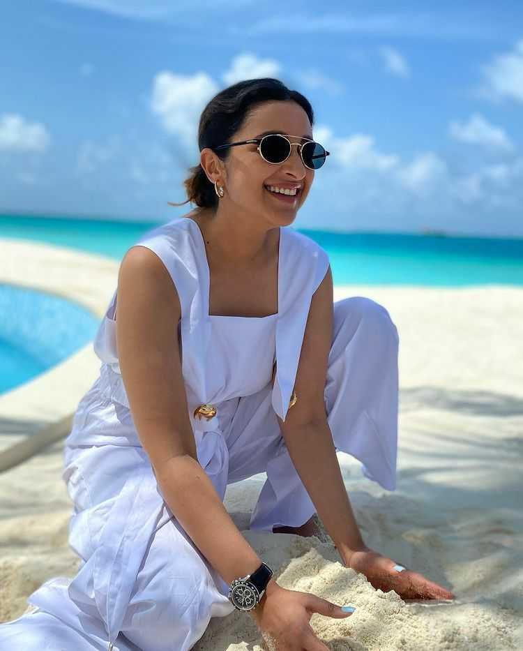 Parineeti Chopra (instagram.com/parineetichopra)