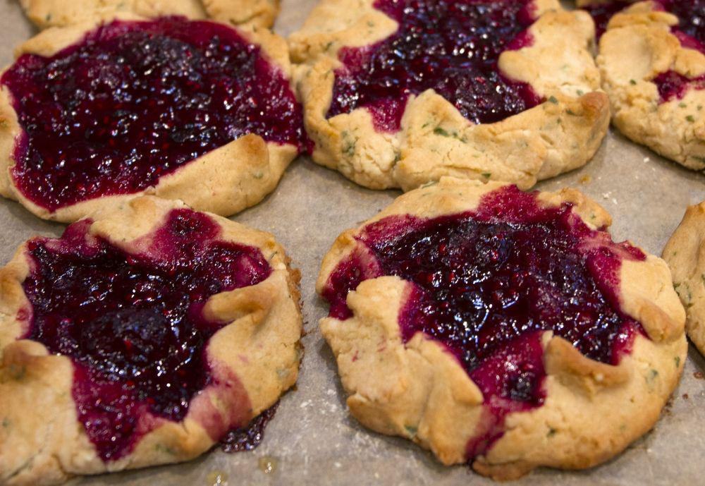 ilustrasi blueberry basil pie (pixabay.com/Lisa Redfern)