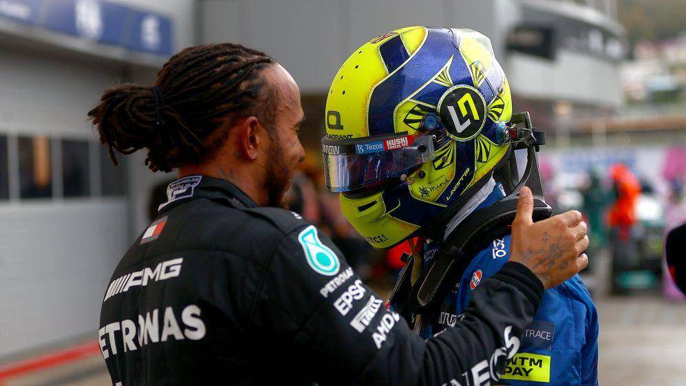 Hamilton menghibur Norris pasca balapan GP Rusia (formula1.com)