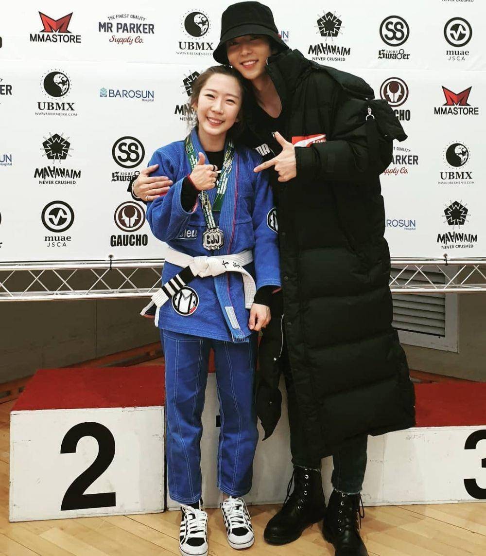 Lee Joon Gi dan adik (fyleejoongi.tumblr.com)