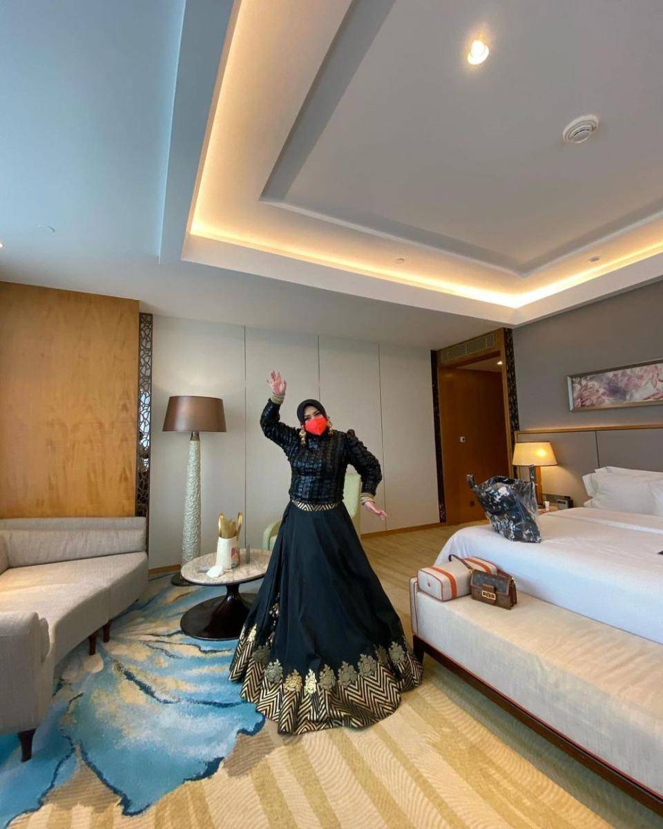 Melly Goeslaw (instagram.com/melly_goeslaw)