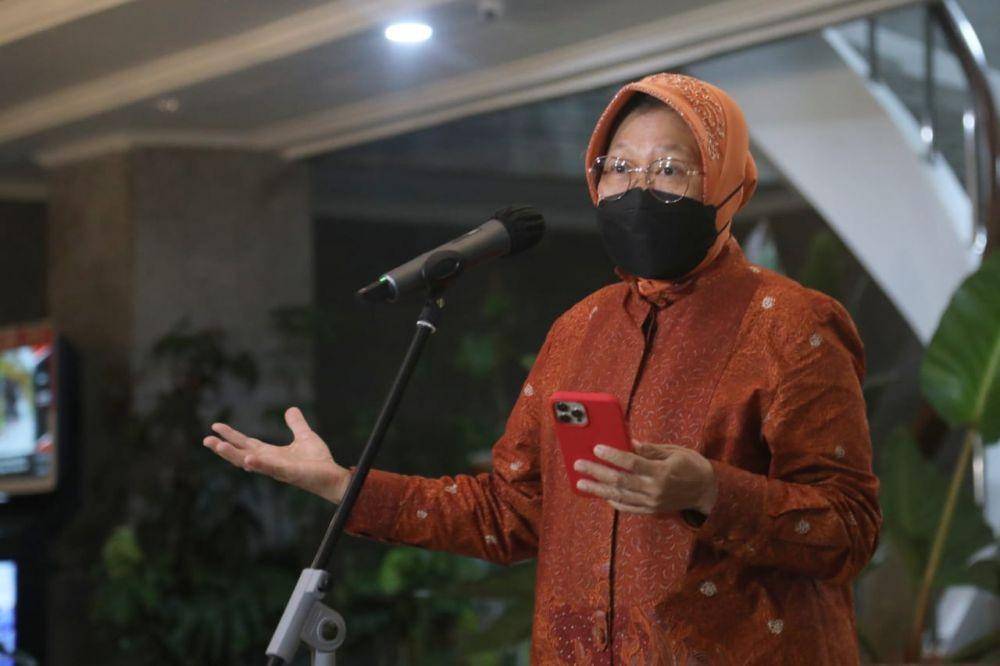 Menteri Sosial Tri Rismaharini gelar jumpa pers pemutakhiran DTKS di Kementerian Sosial pada Senin, (27/9/2021). (dok. Kemensos)