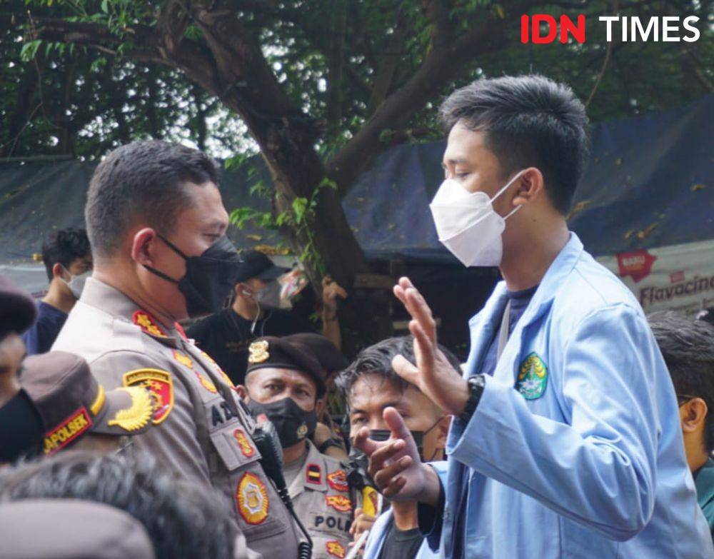 BEM SI Demo di Istana, Tuntut 12 Hal Ini ke Jokowi