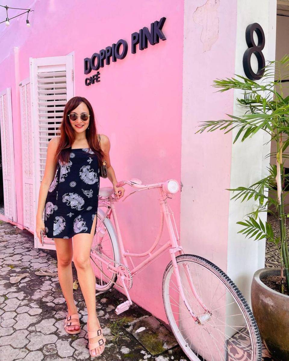 Dewi Rezer (instagram.com/rezerdewi)