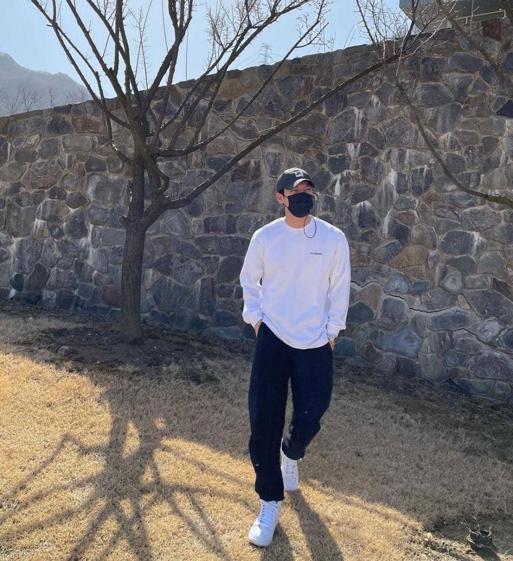 Wi Ha Joon (instagram.com/wi__wi__wi)