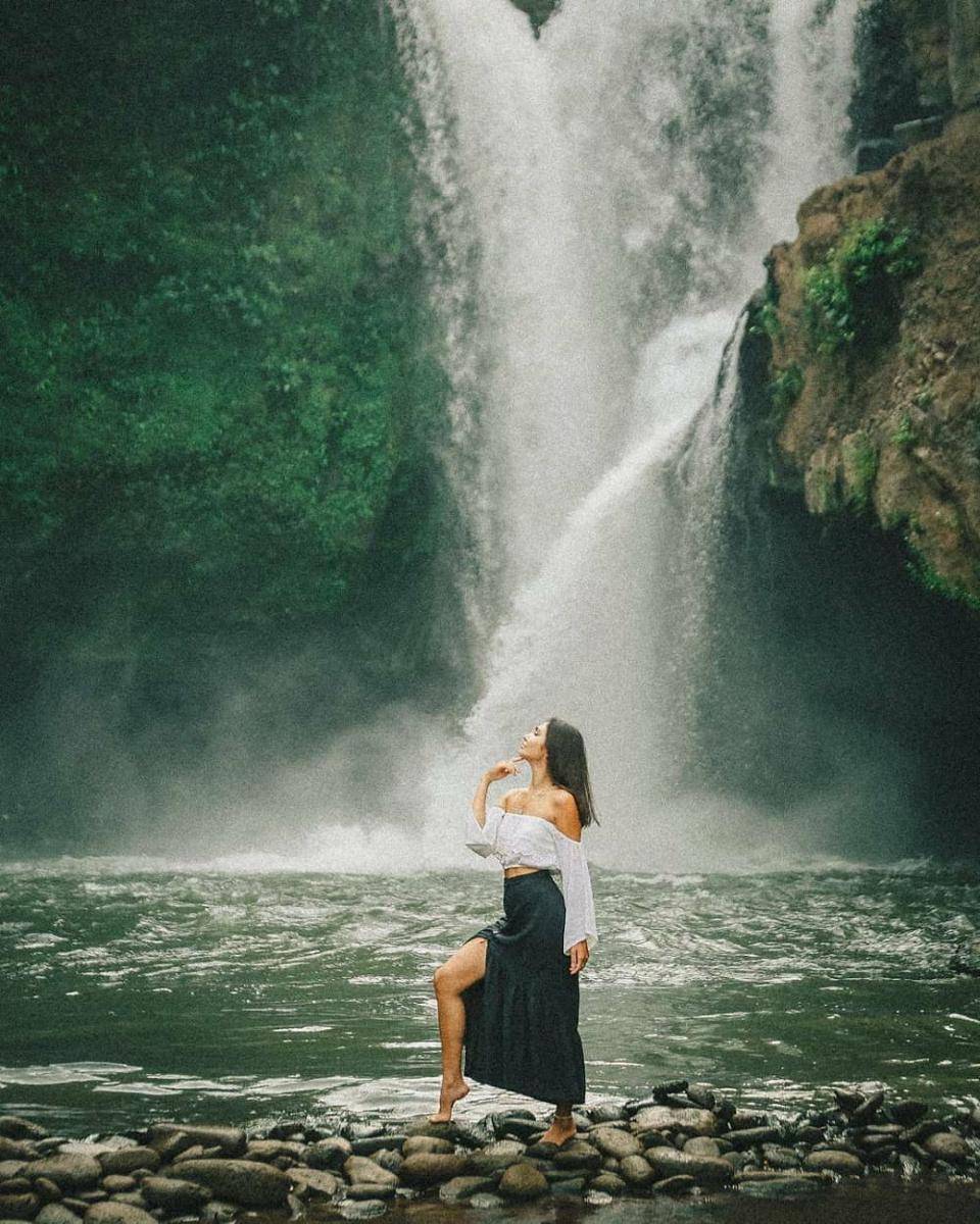 Air Terjun Tegenungan (instagram.com/robiawan_)