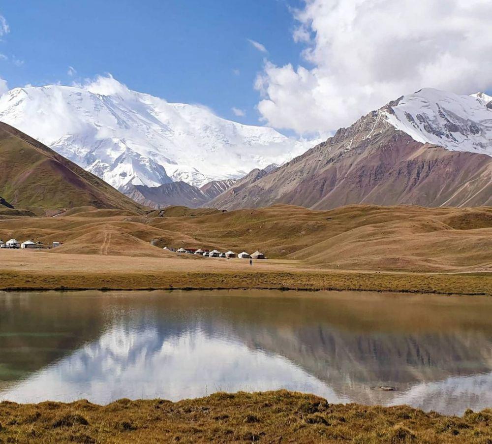 Lenin Peak (instagram.com/irenetraveler)