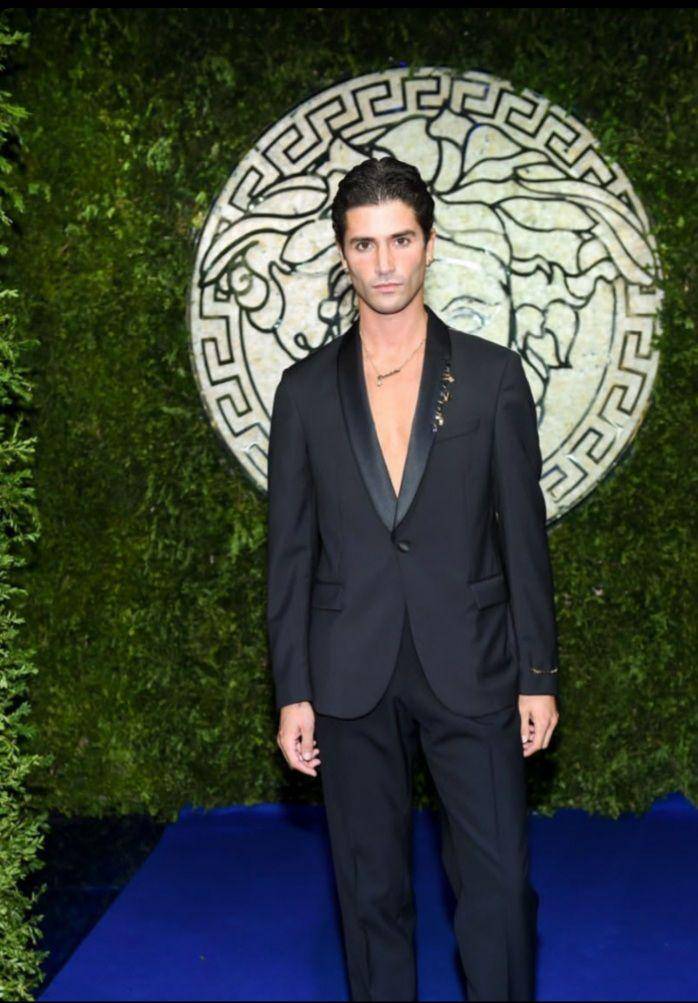 Style seleb pria yang hadir di Milan Fashion Week 2021 (Instagram.com/fendi)