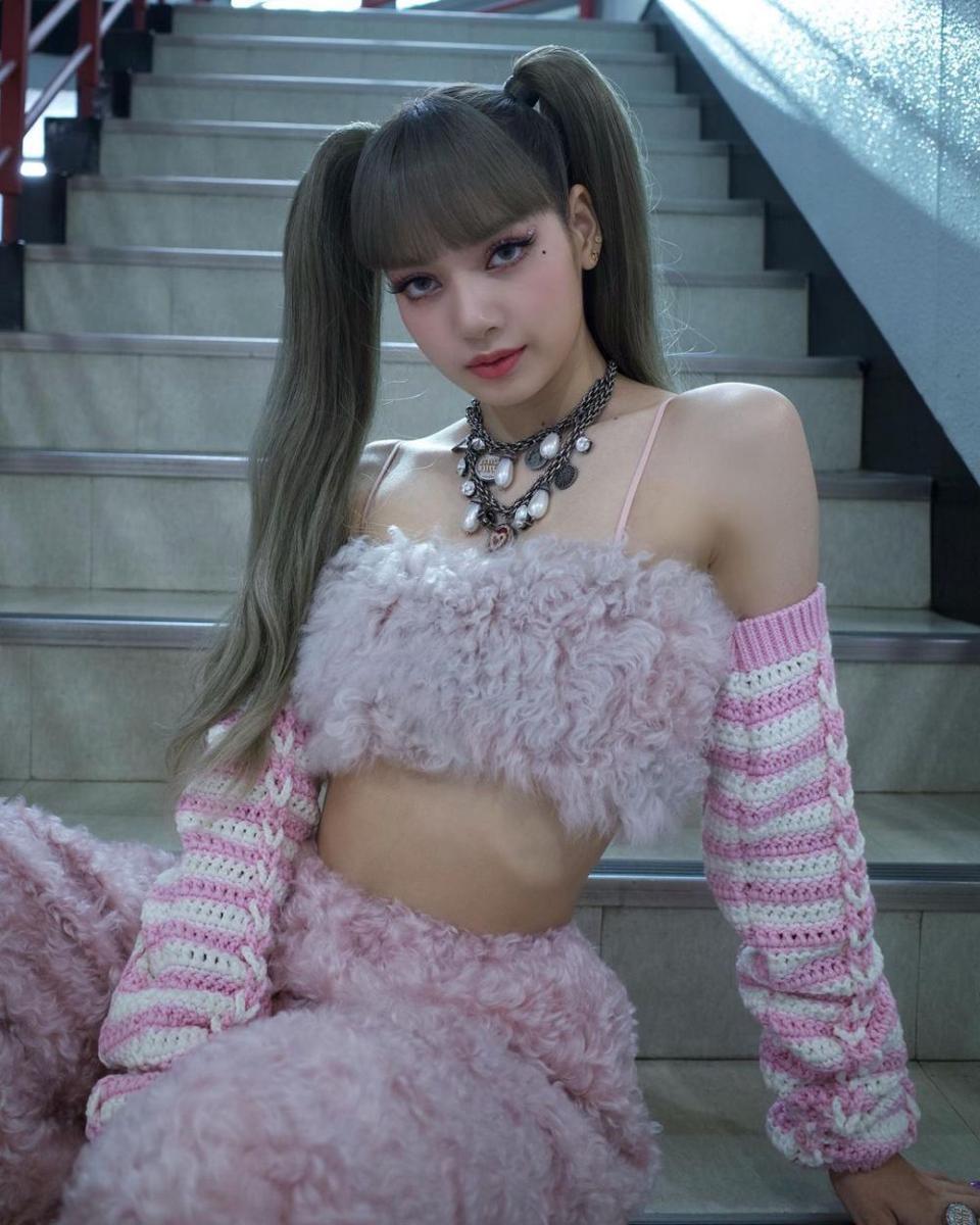 potret Lisa (instagram.com/lalalalisa_m)