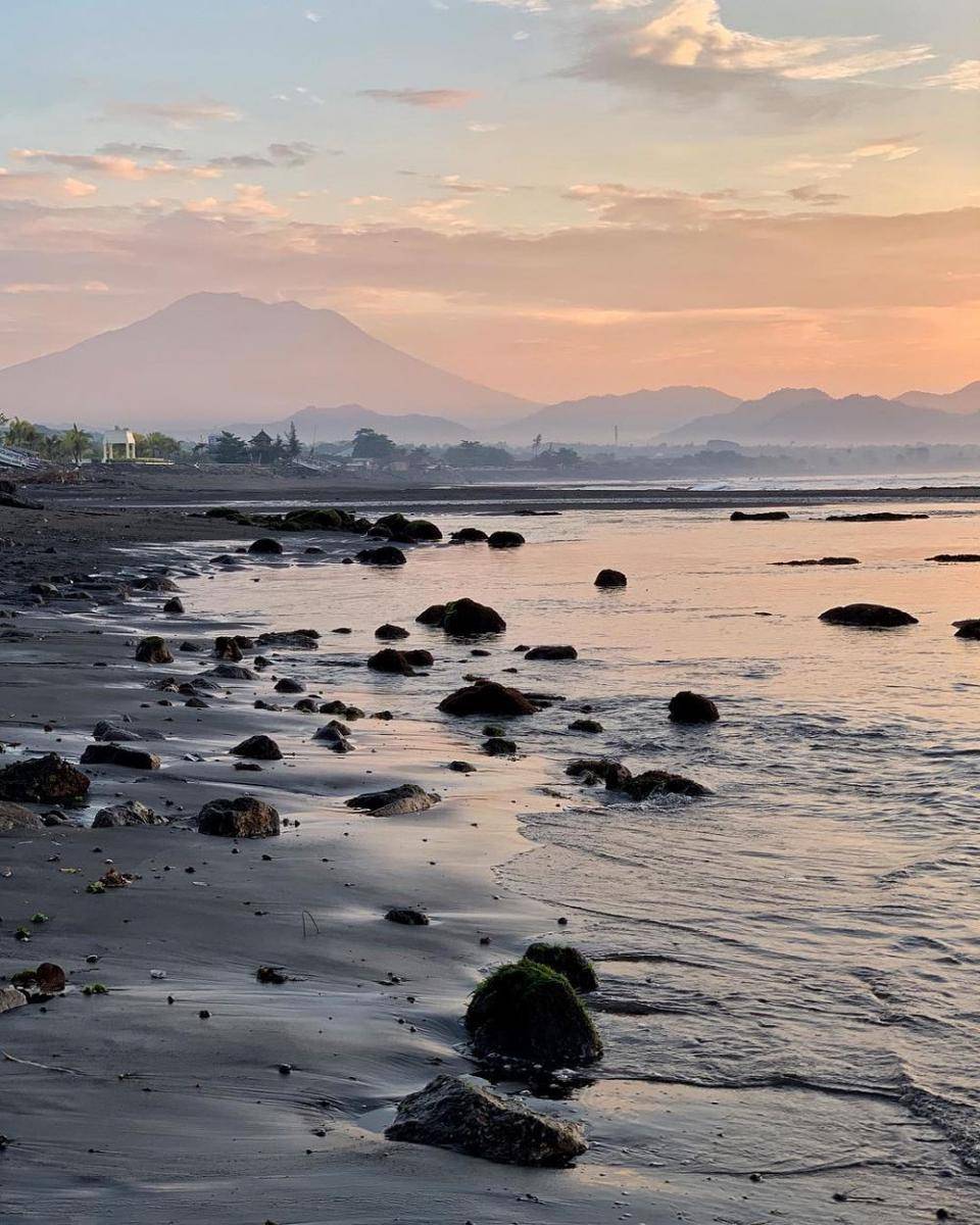 Pantai Cucukan (instagram.com/thepartyingtraveler)