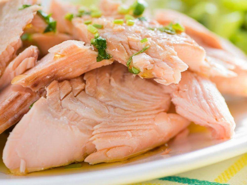 Ilustrasi salmon rebus (eatthismuch.com)