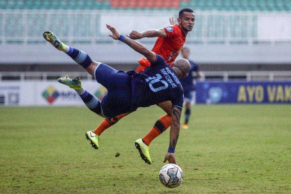 Persela menang 1-0 atas Persiraja dalam laga pekan kelima Liga 1 2021/2022. (ANTARA/Yulius Satria Wijaya/rwa).