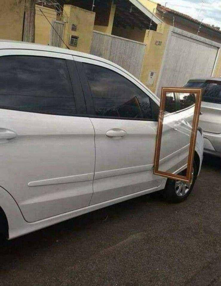 potret mobil salah kaca spion (izismile.com)
