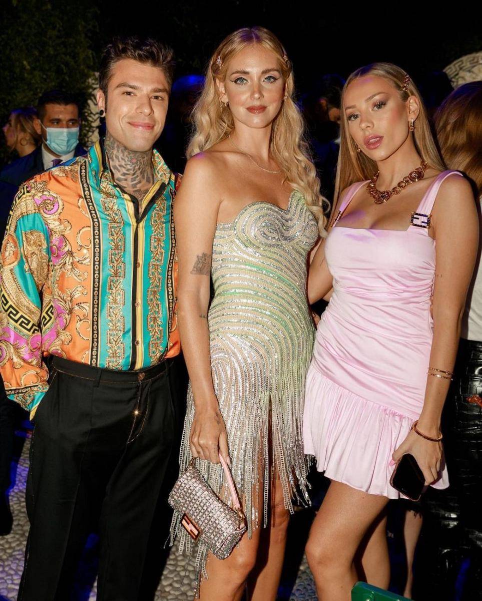 Style seleb pria yang hadir di Milan Fashion Week 2021 (Instagram.com/fedez)