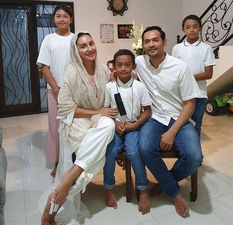 Keluarga oka (instagram.com/oks_antara)