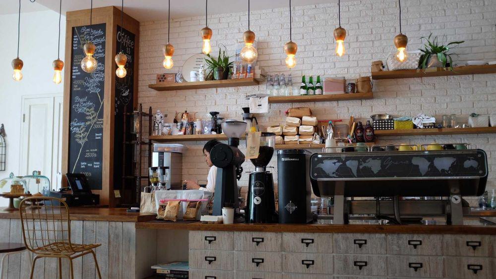 10 Tempat Nongkrong Instagramable di Surabaya yang Nyaman dan Hits!